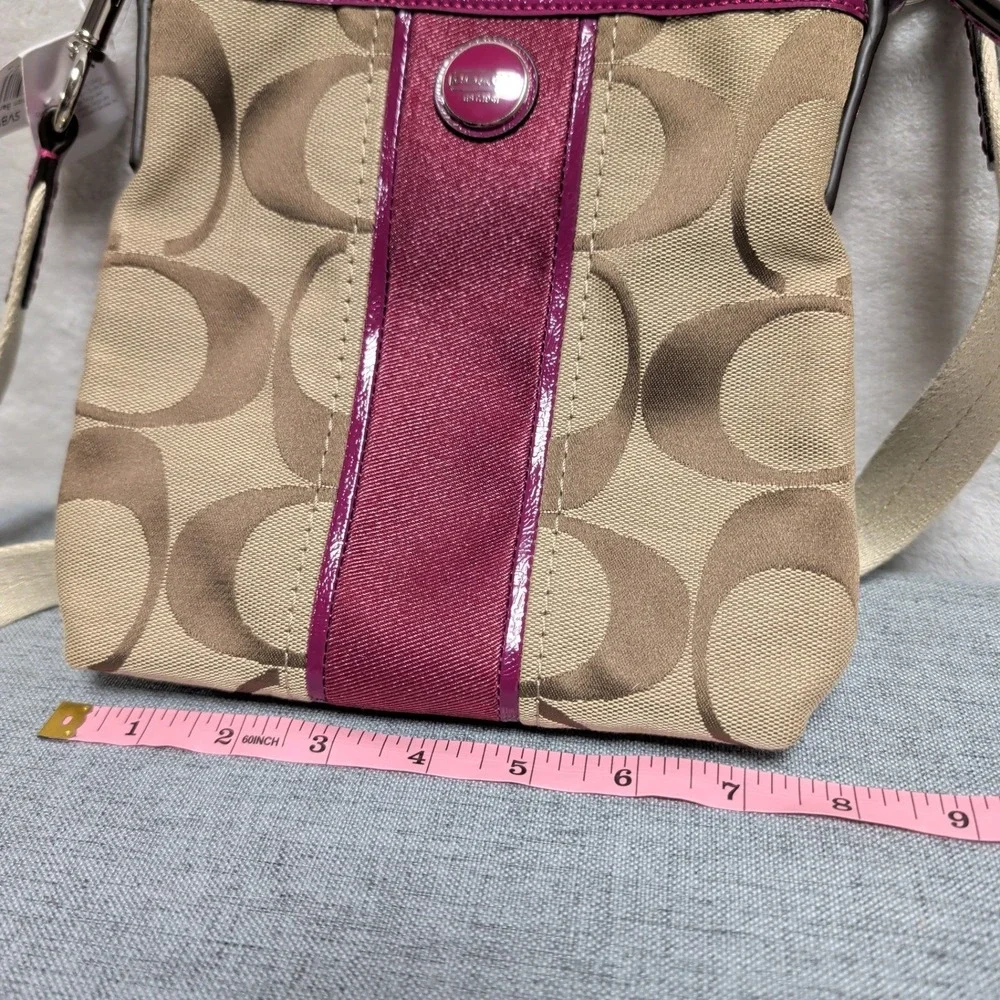 New Coach Signature Khaki Passion Berry‎ Trim Crossbody Swingpack Bag F48806